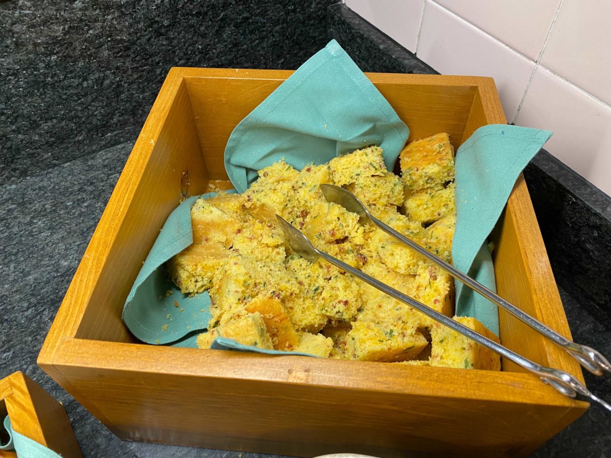 mk-crystal-palace-lunch-buffet-cornbread-1-6049565