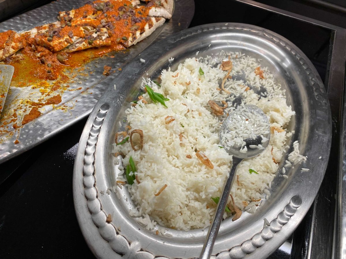 mk-crystal-palace-lunch-buffet-rice-with-shallots-4974753