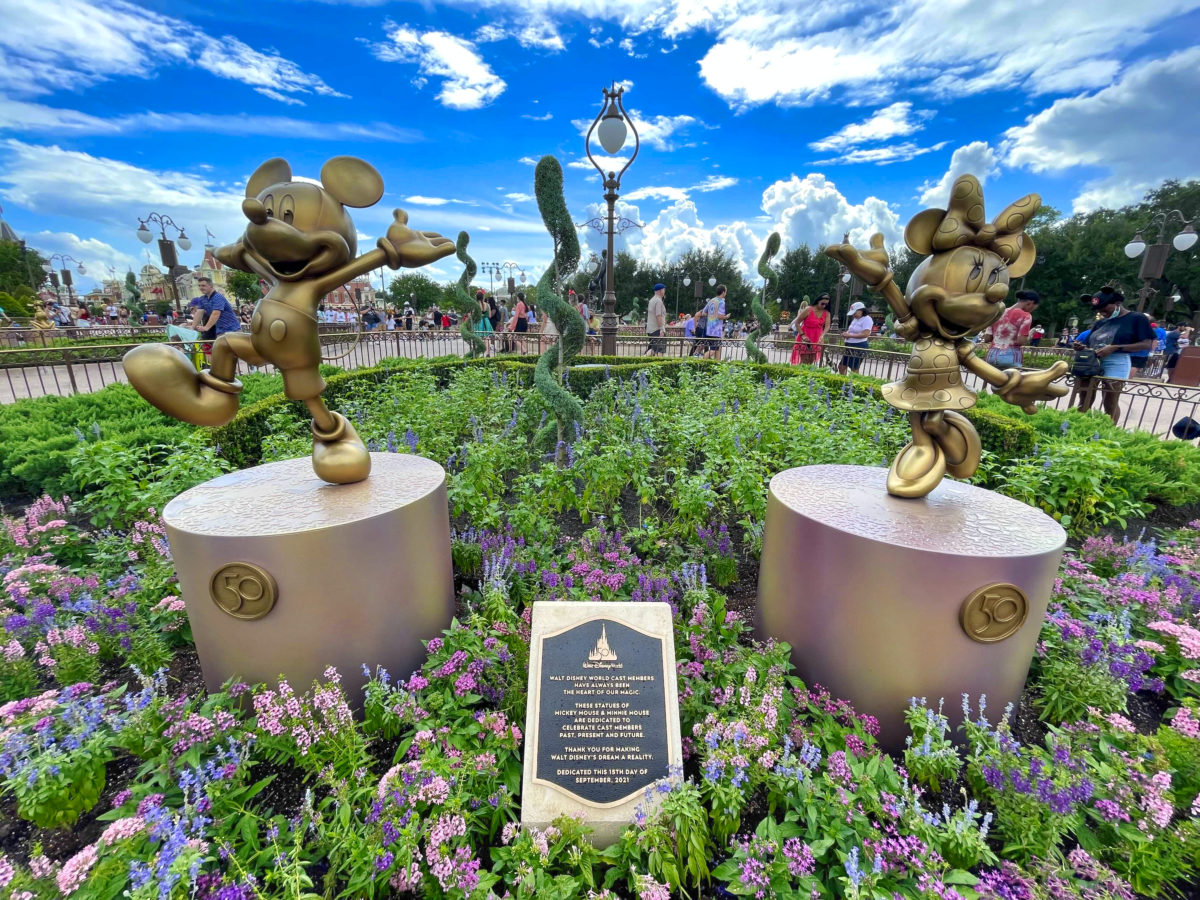 mickey-and-minnie-fab-50-statues-2
