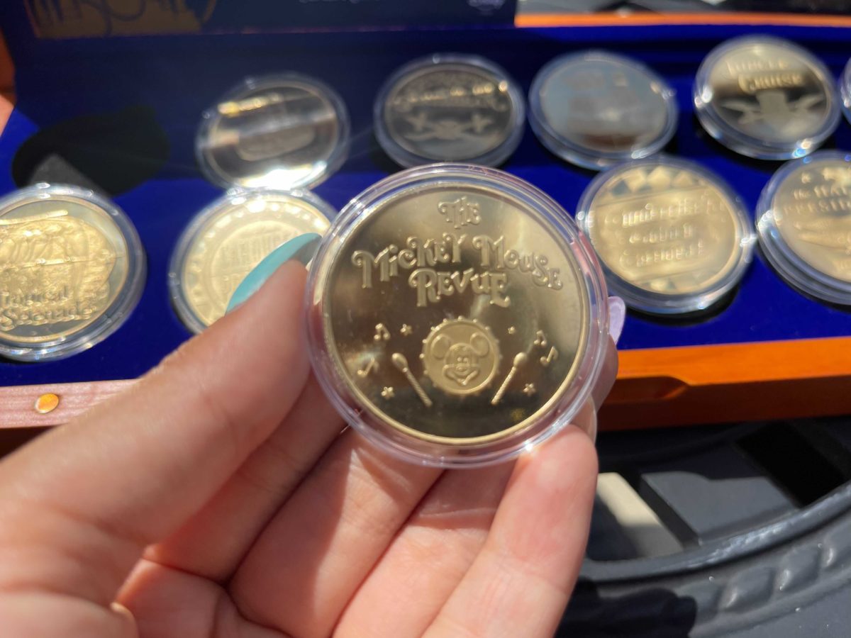 mickey-mouse-review-coin-6312901
