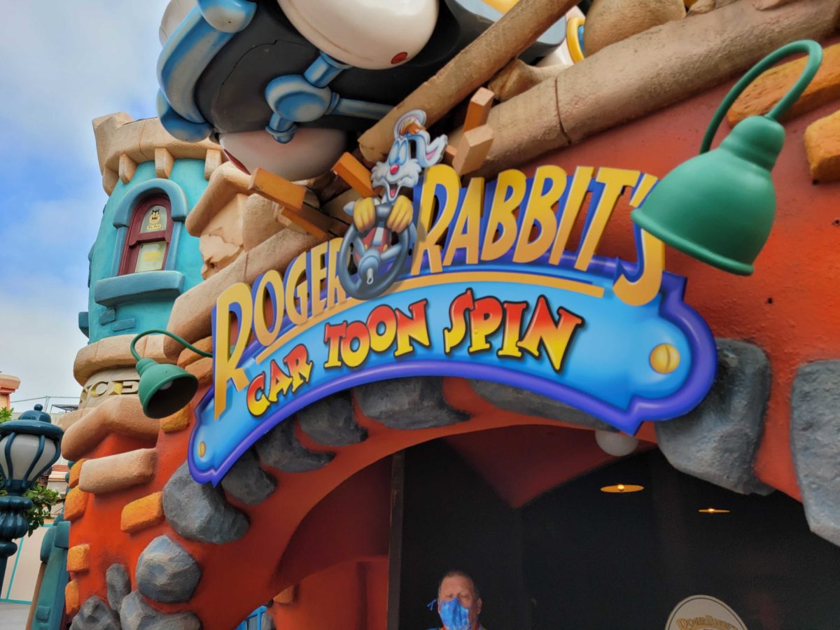 roger-rabbit-car-toon-spin-sign-right-side-7647705