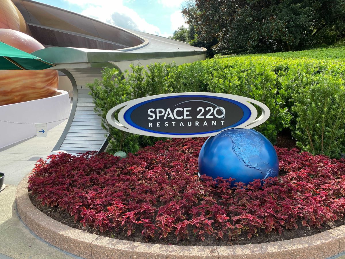 space-220-signage_04