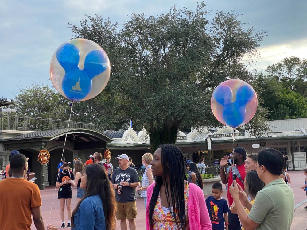 wdw-50th-balloons-1-1095182