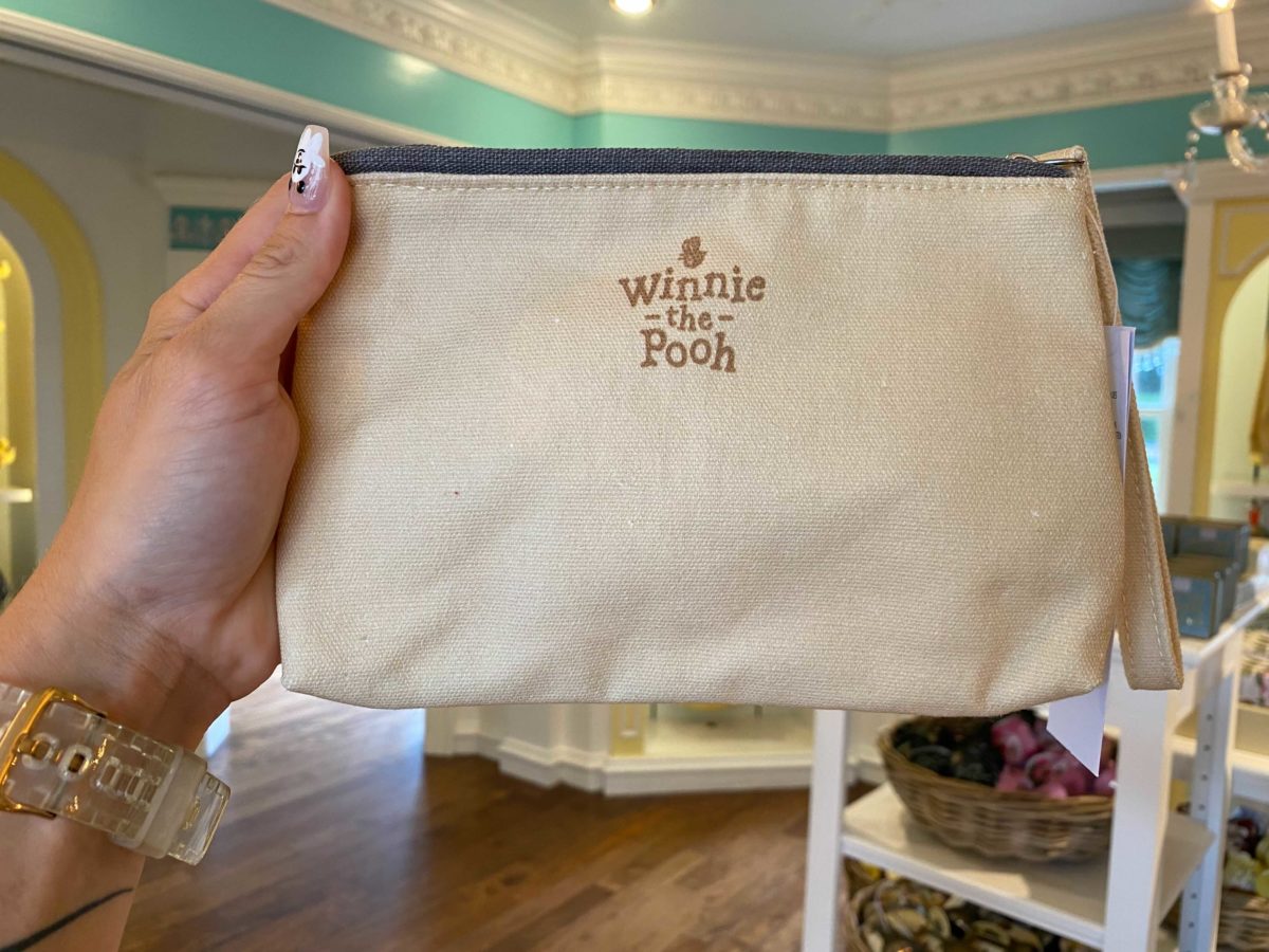 winnie-the-pooh-wristlet-2-4046743