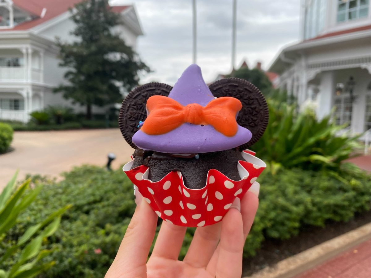 be-witching-minnie-mouse-cupcake-3