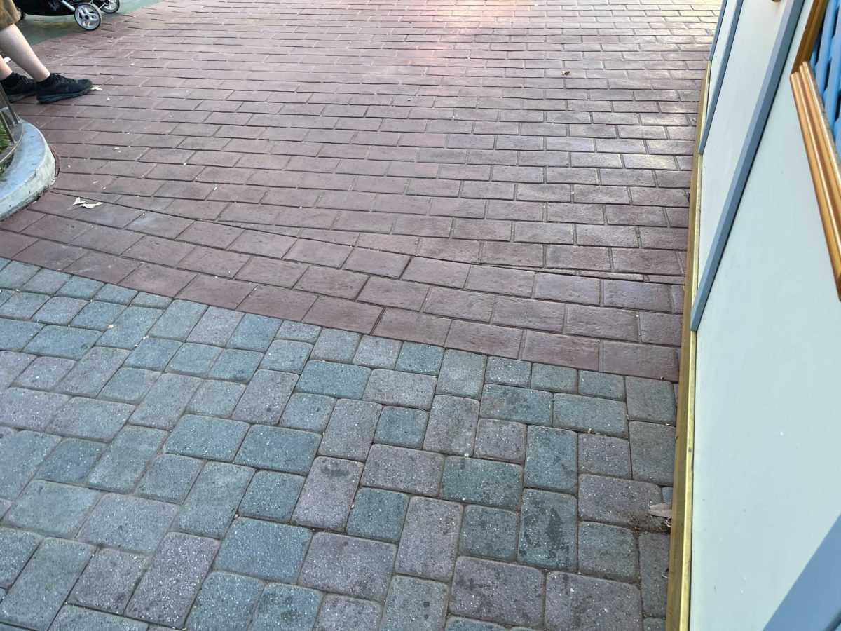 brick-patterned-pavement-disneyland-3