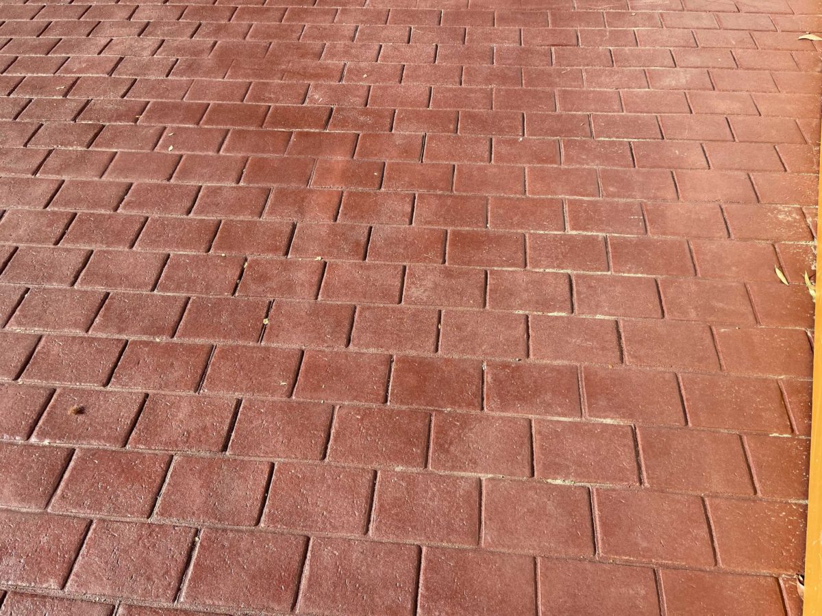 brick-patterned-pavement-disneyland-6