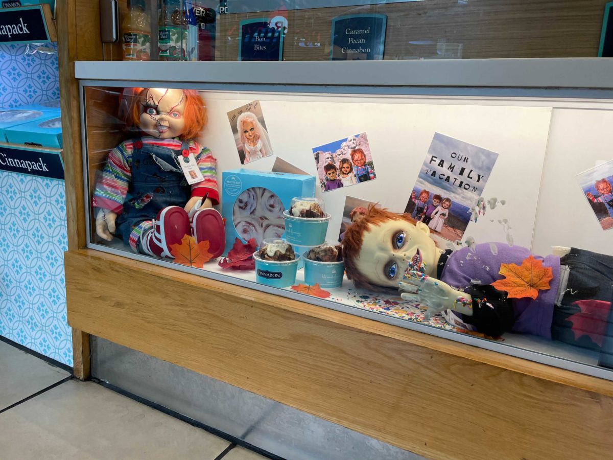 chucky-cinnabon-display-20
