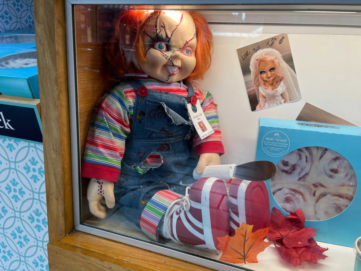 chucky-cinnabon-display-7