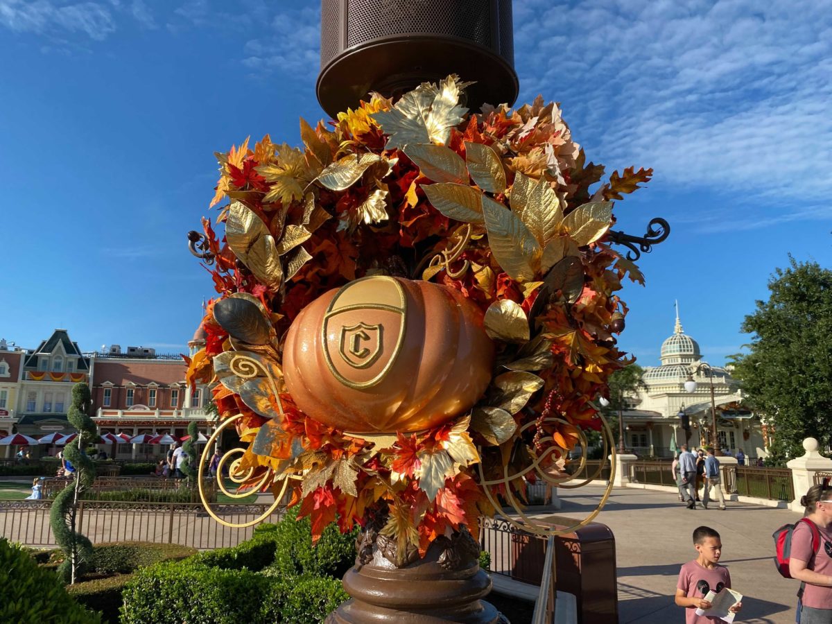 cinderella-pumpkin-decor-1