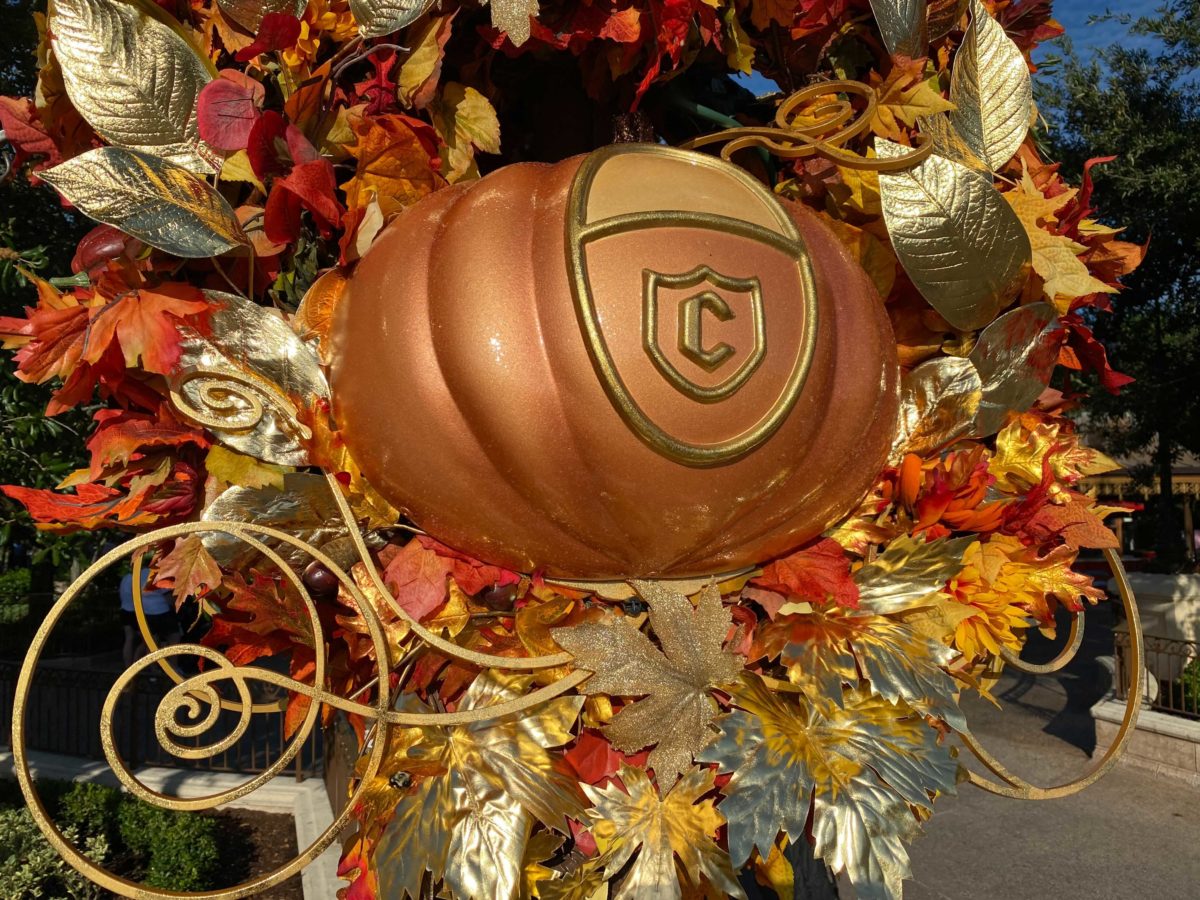 cinderella-pumpkin-decor-6