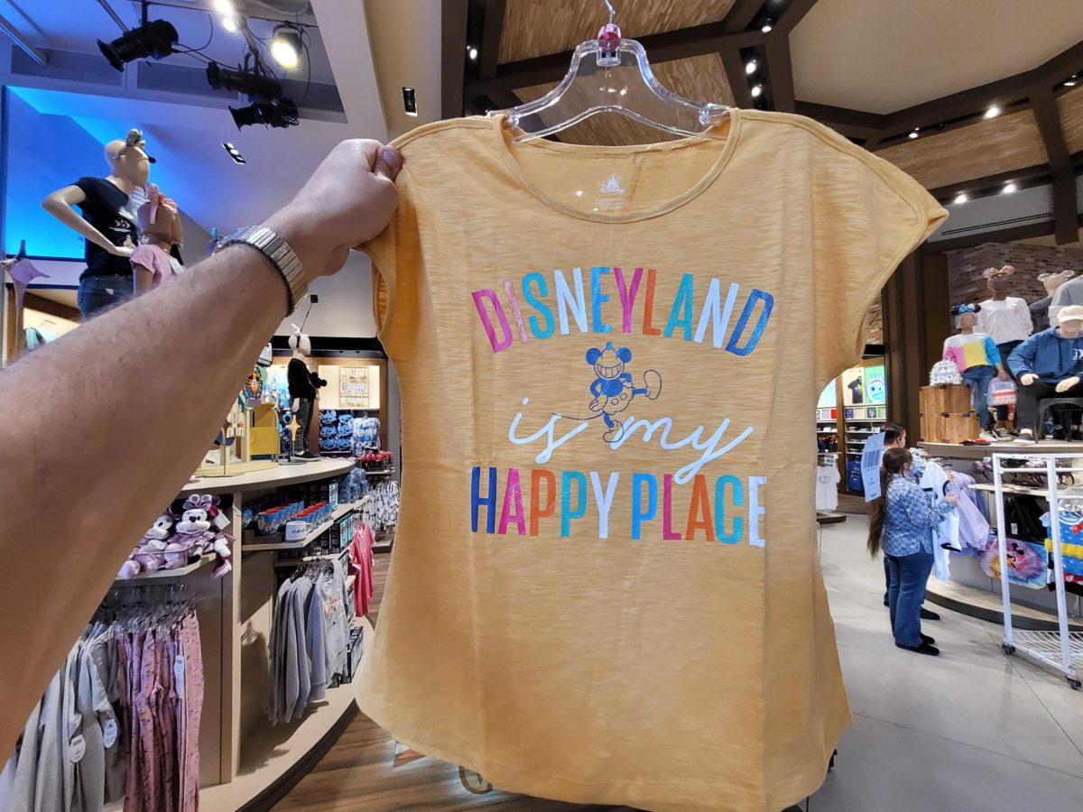 disneyland-is-my-happy-place-t-shirt-2
