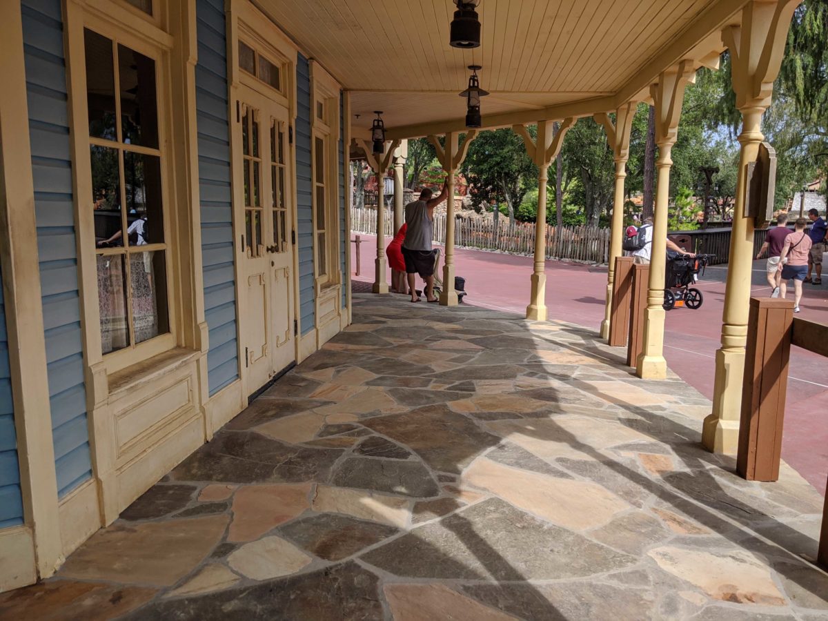 frontierland-boardwalk-update-9-1-21-2-2