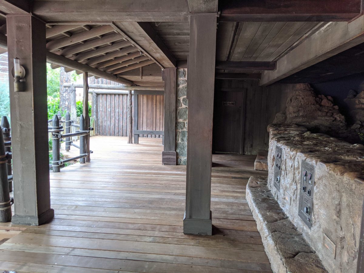 frontierland-boardwalk-update-9-1-21-36