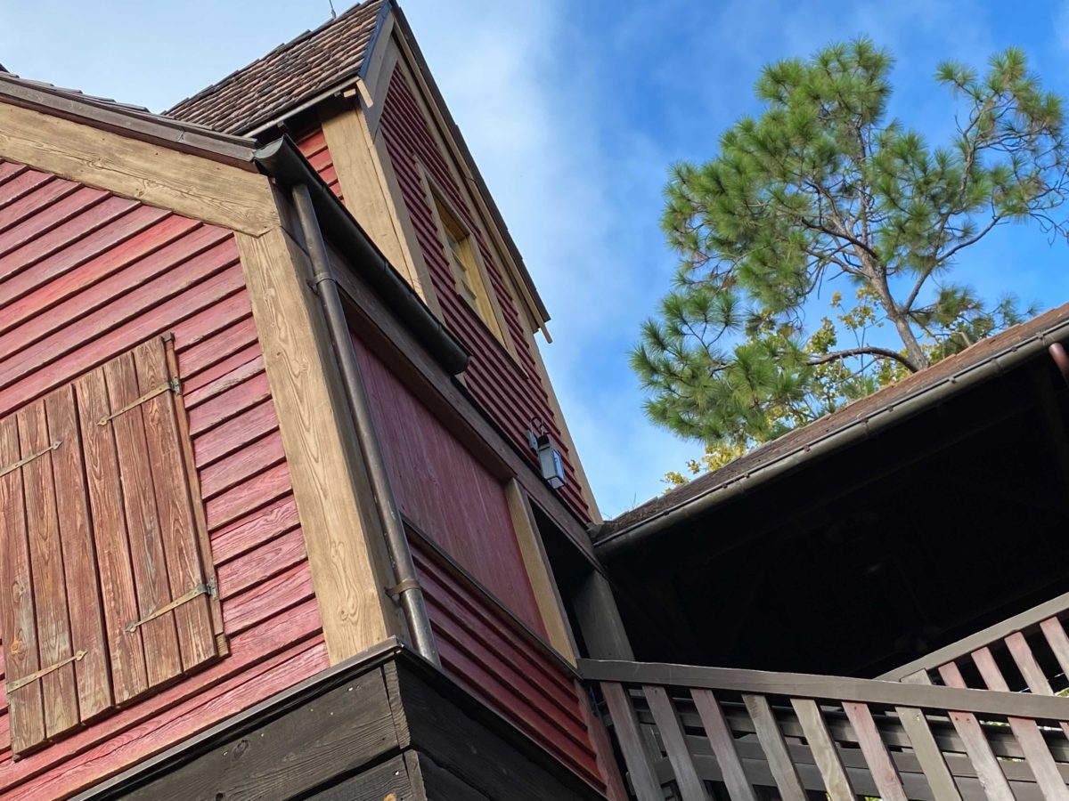 frontierland-railroad-station-refurbishment-9-22-21-update-6-6955829