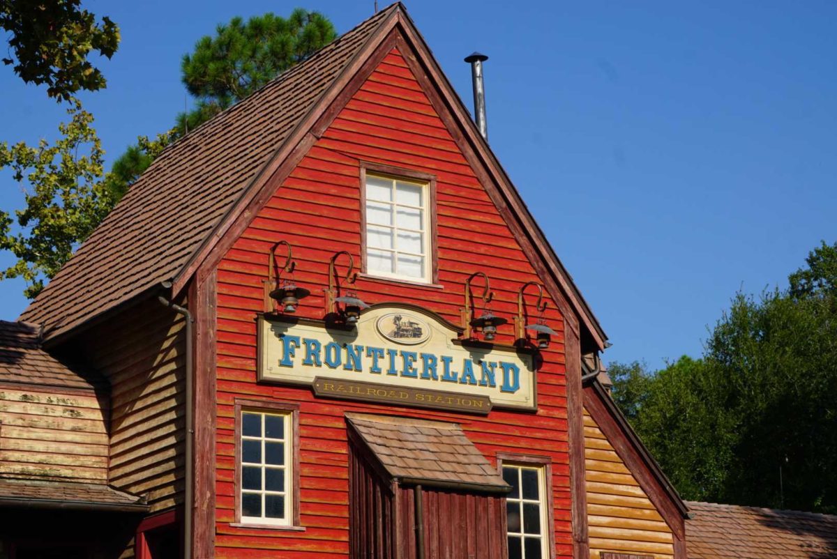 frontierland-train-station-painting-6549