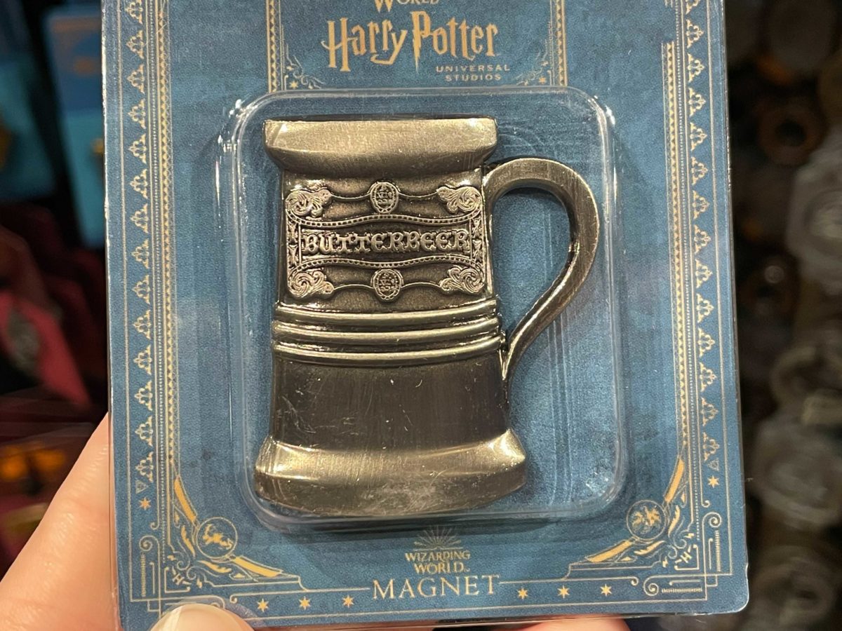 harry-potter-butterbeer-mug-magnet-closeup-9454919