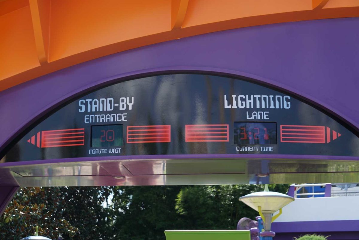 hollywood-studios-lightning-lane-signage-7-6465630