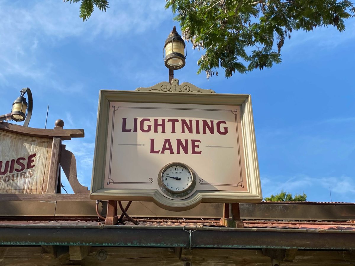 jungle cruise lightning lane disneyland
