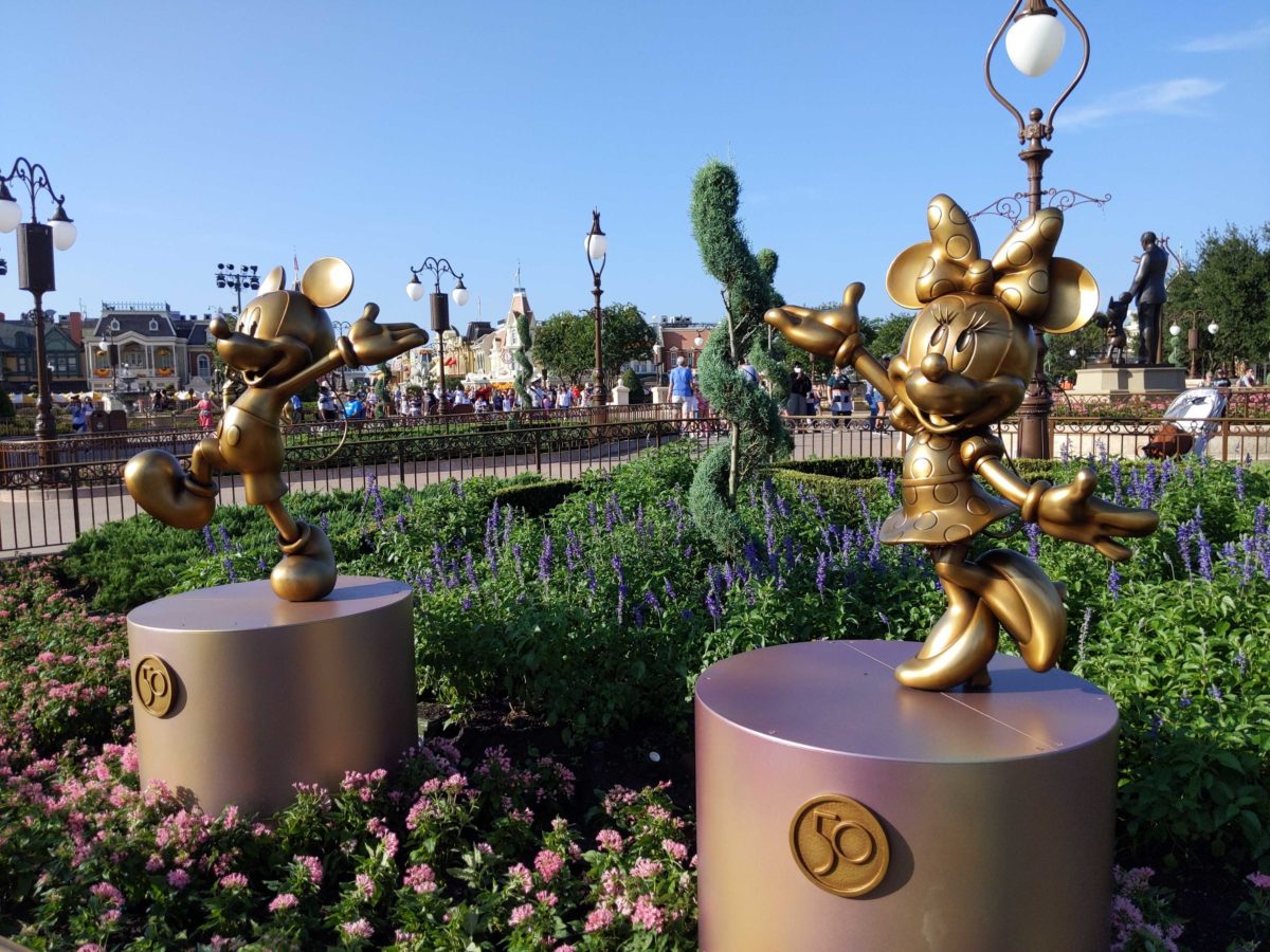 mickey-minnie-fab-50-magic-kingdom-090313