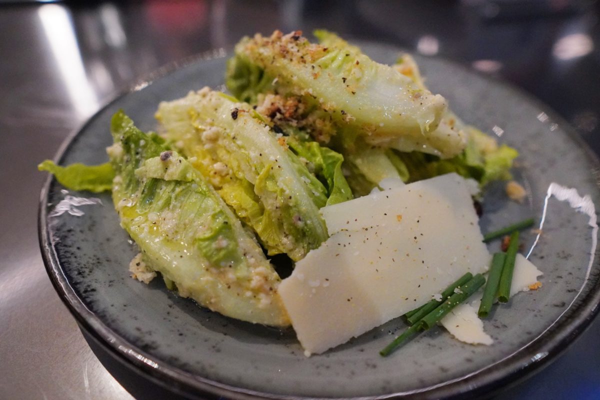 space-220-dinner-appetizers-centauri-caesar-salad-1-7218123