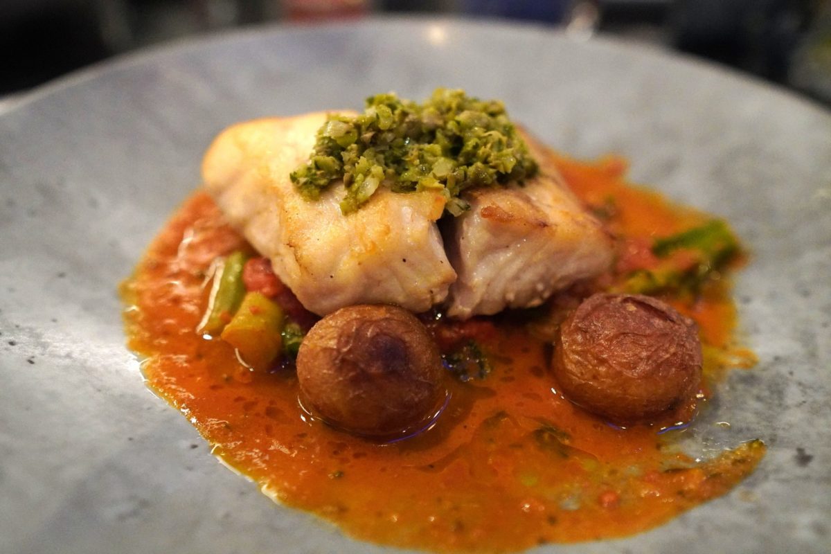 space-220-dinner-entree-florida-red-snapper-1-3028079