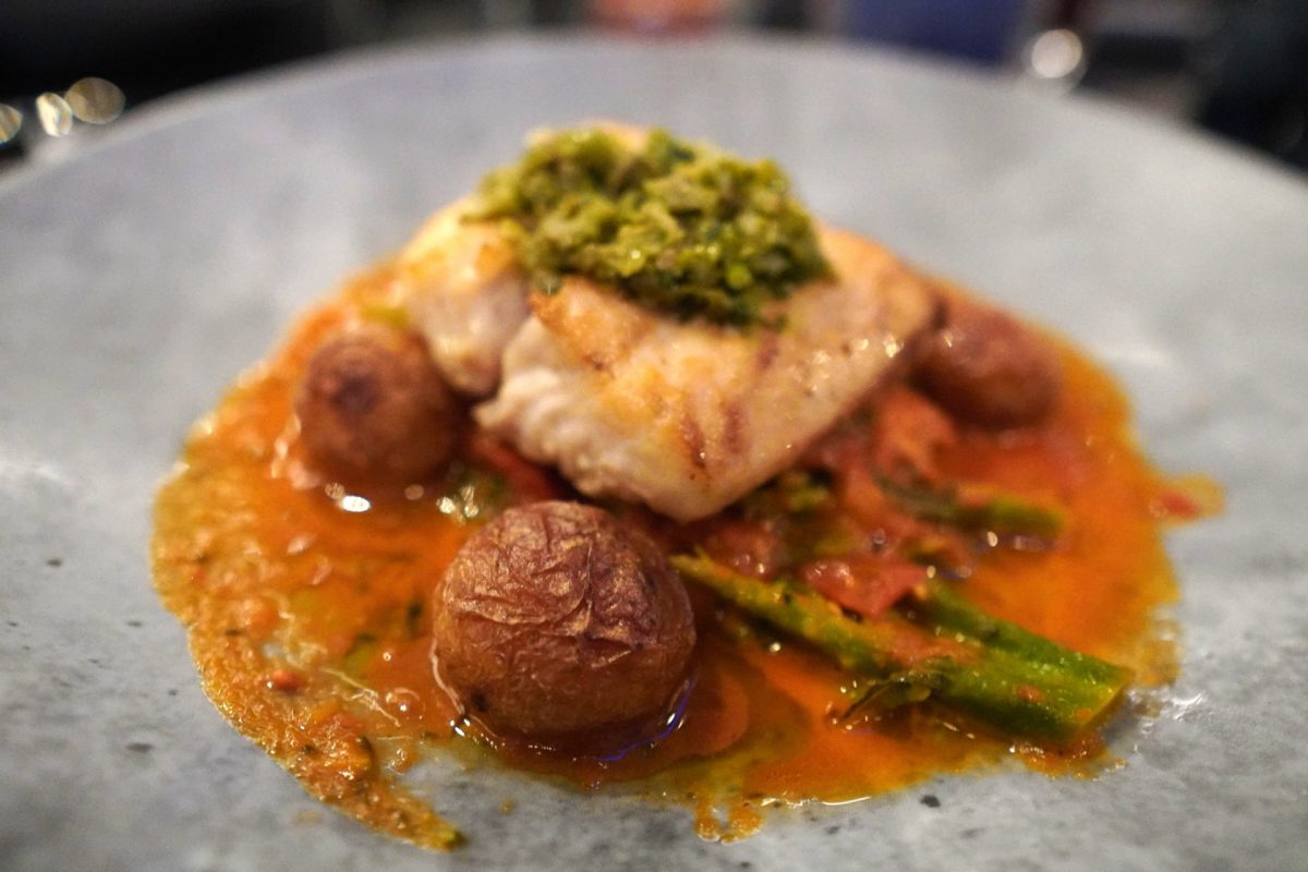 space-220-dinner-entree-florida-red-snapper-2-8529121