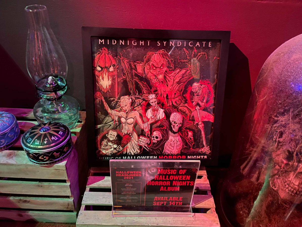 universal-midnight-syndicate-hhn-cover-2021-vinyl-1-7038735