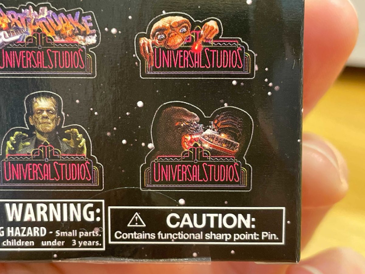 universal-studios-retro-mystery-pins-12
