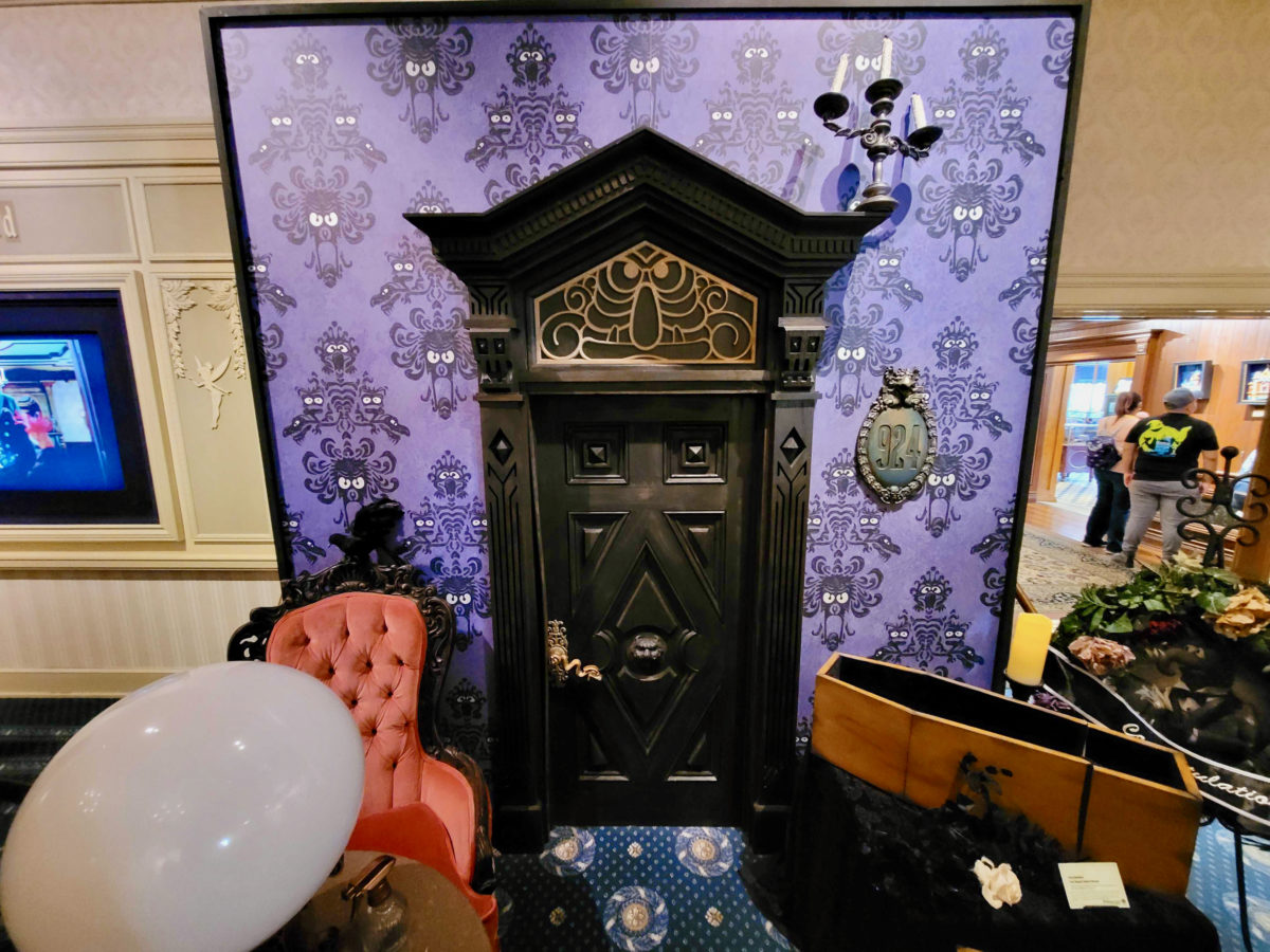 muppets-haunted-mansion-props-14-2861143