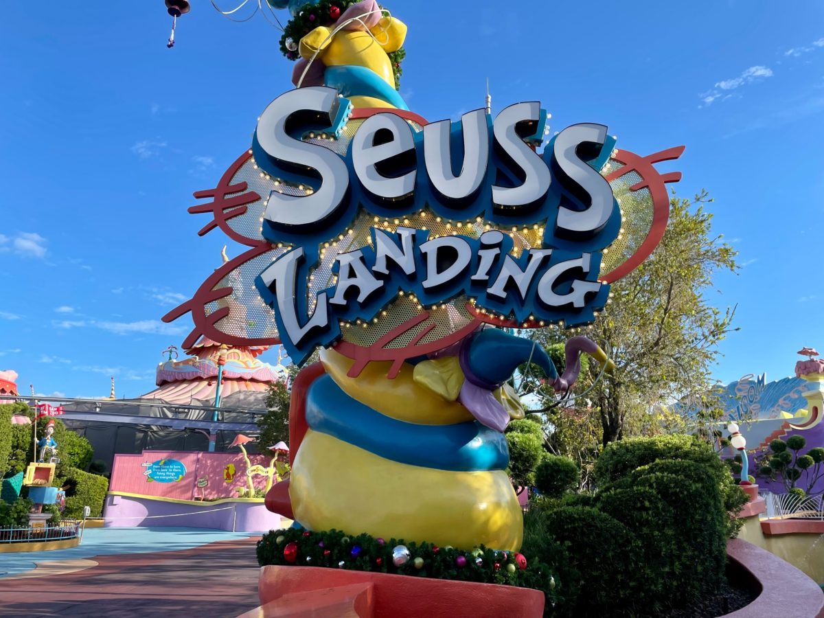 seuss-christmas-deco-4-8468789