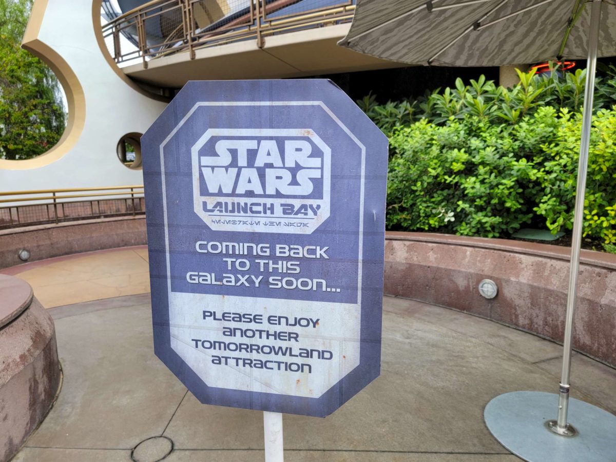 star-wars-launch-bay-reopening-sign