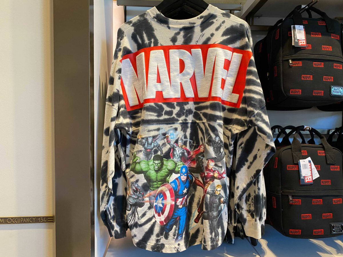 wdw-marvel-avengers-sweatshirt-4-4660382