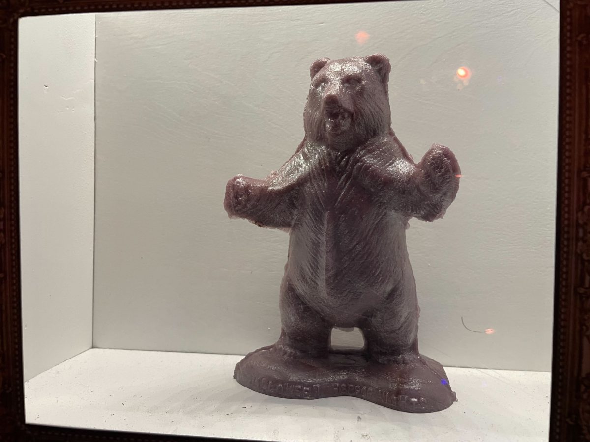 bear-wax-figure-6-7958660
