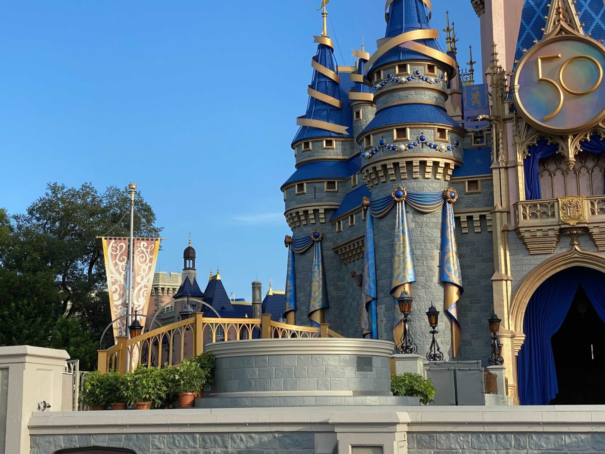 cinderella-castle-railings-14-8984817