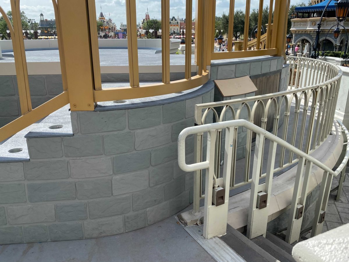 cinderella-castle-railings-6-7717394
