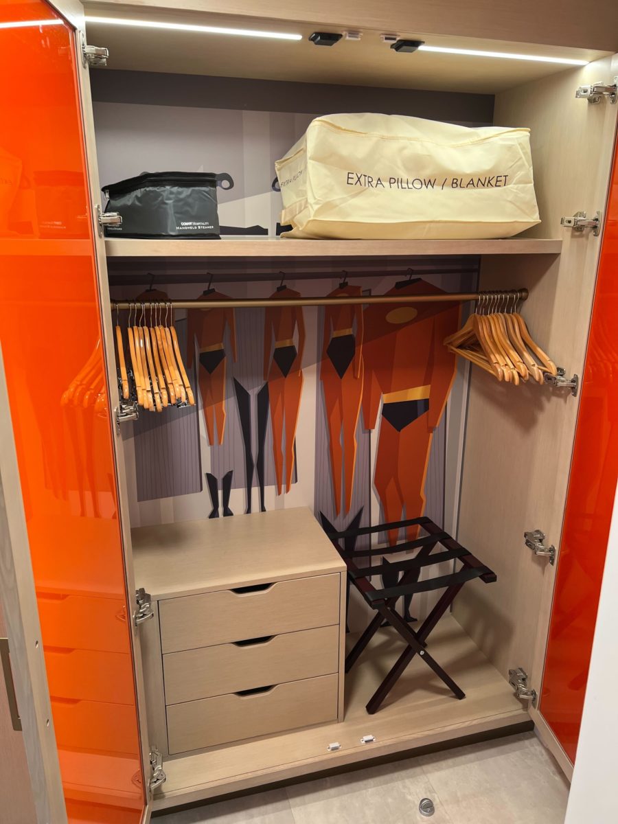 contemporary-incredibles-room-tour-9-4770317