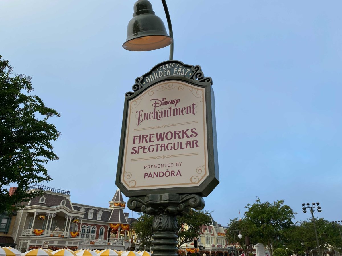 disney-enchantment-sign-9-1076202