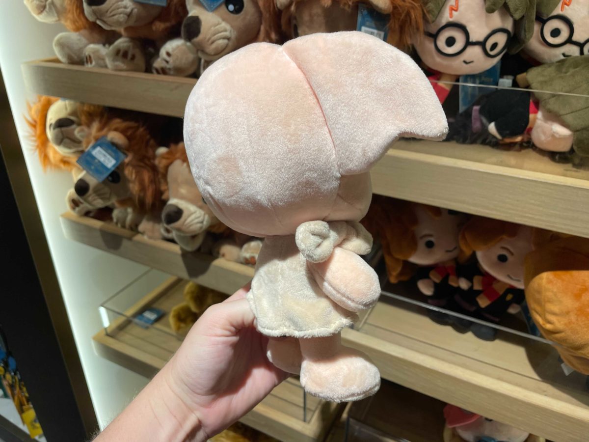 dobby-plush-at-universal-3-7700205