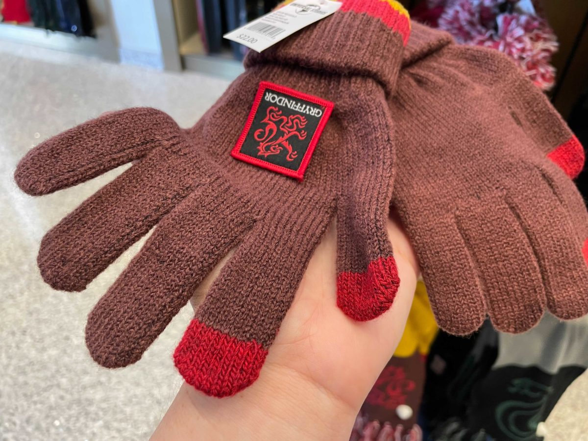 gryffindor-gloves-18-1548715