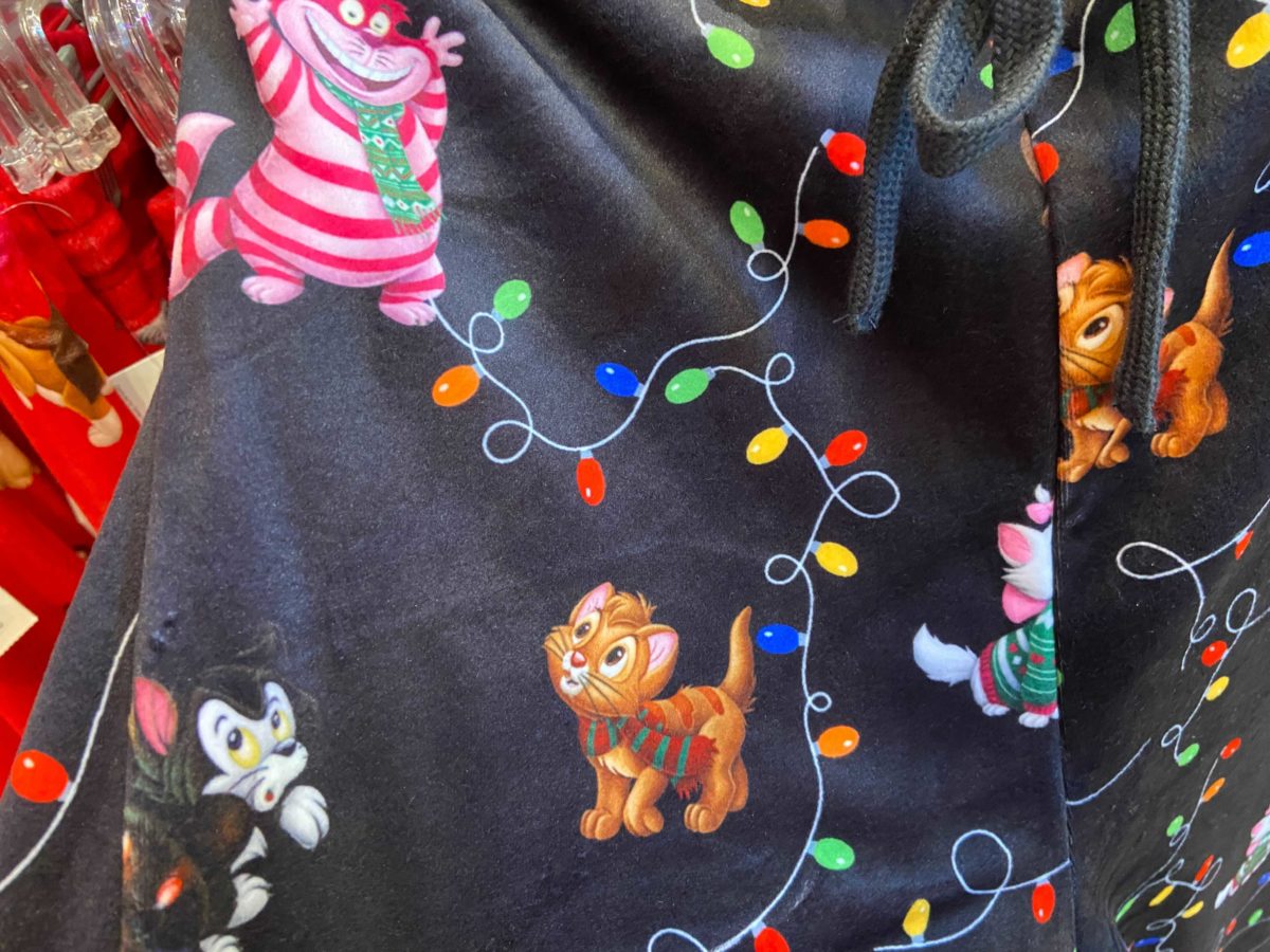 holiday-cats-and-dogs-apparel-1-3517665