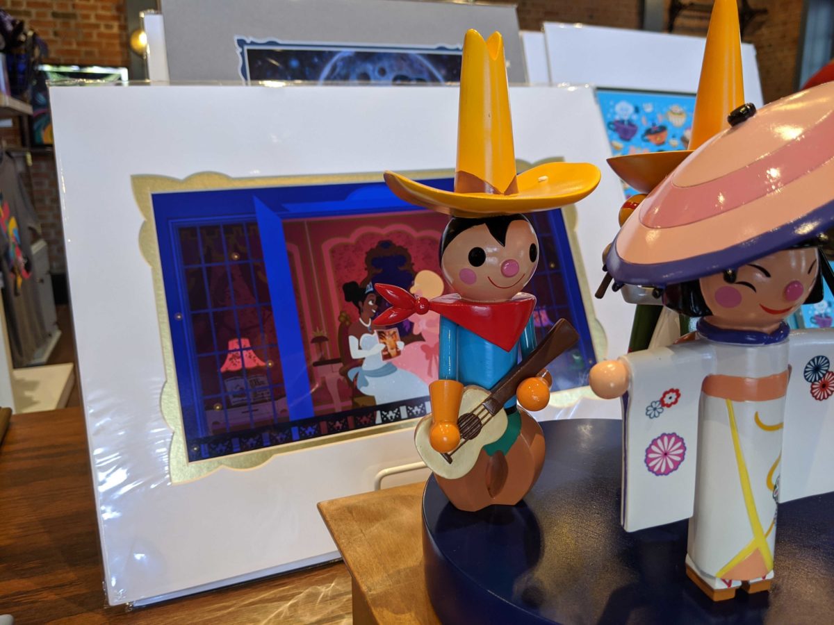 its-a-small-world-50th-figure-113948-8141362