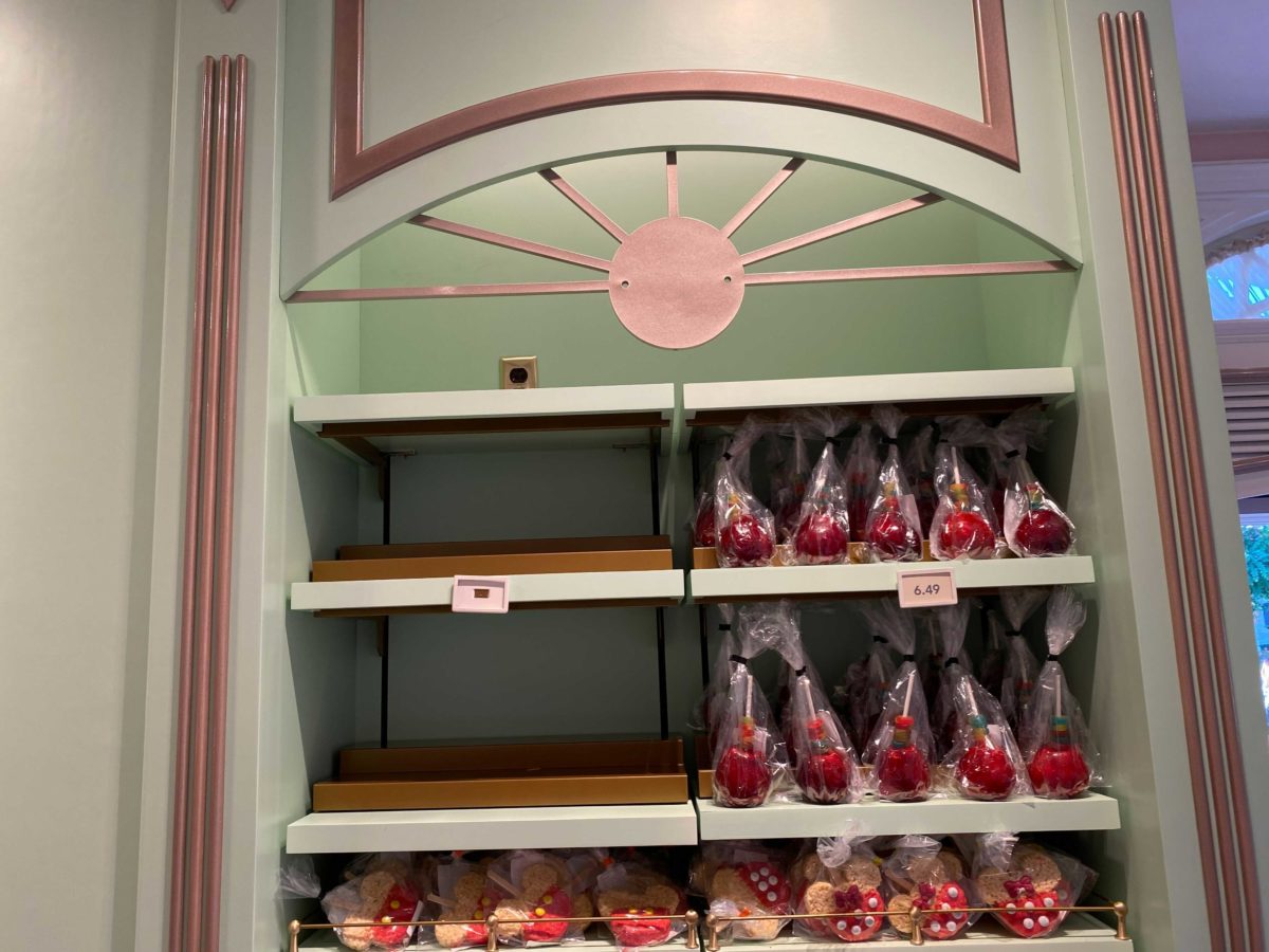 main-street-confectionery-decorations-14-7528231