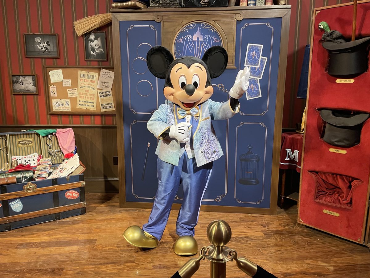 mickey-mouse-town-square-theater-6971-8132868