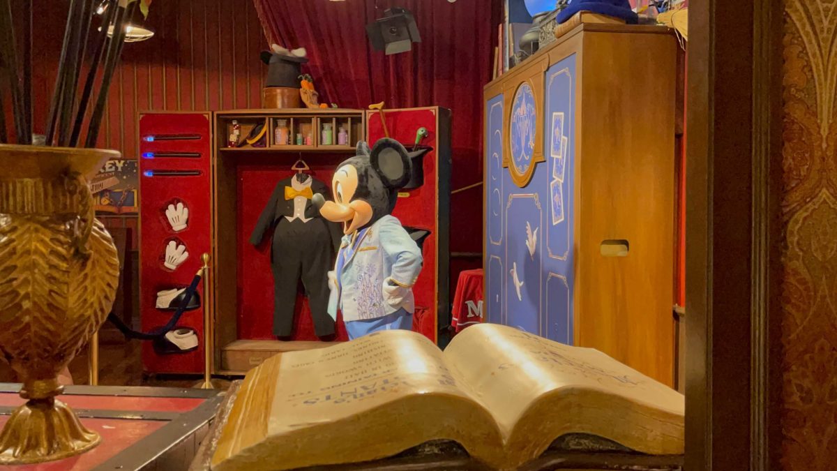 mickey-mouse-town-square-theater-7-1499124