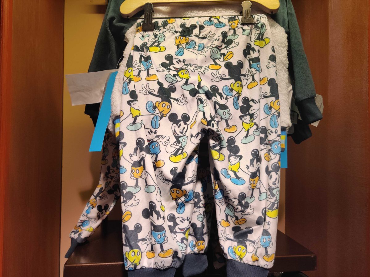 mickey-pillow-pajama-set-4-3534691