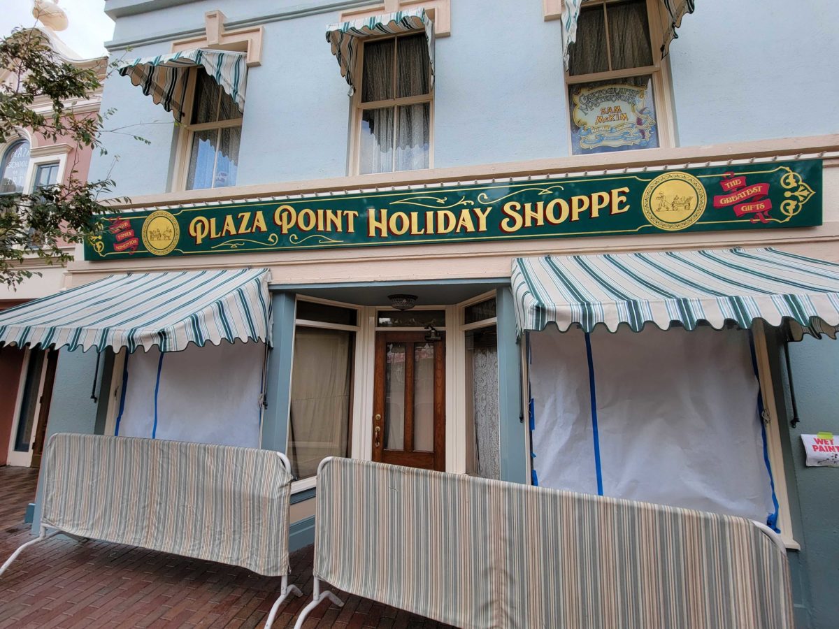 plaza-point-holiday-shoppe-085630-1353245