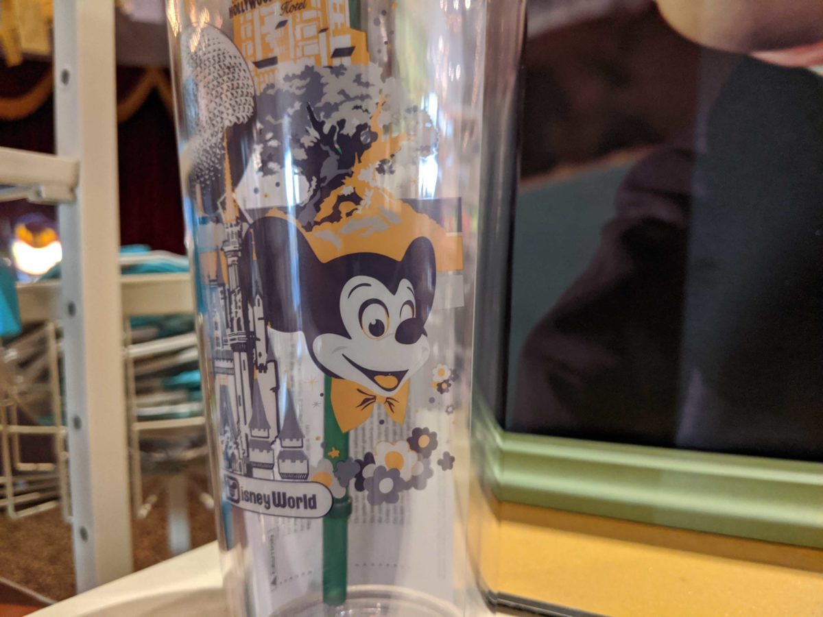 starbucks-tumbler-084832-7003623