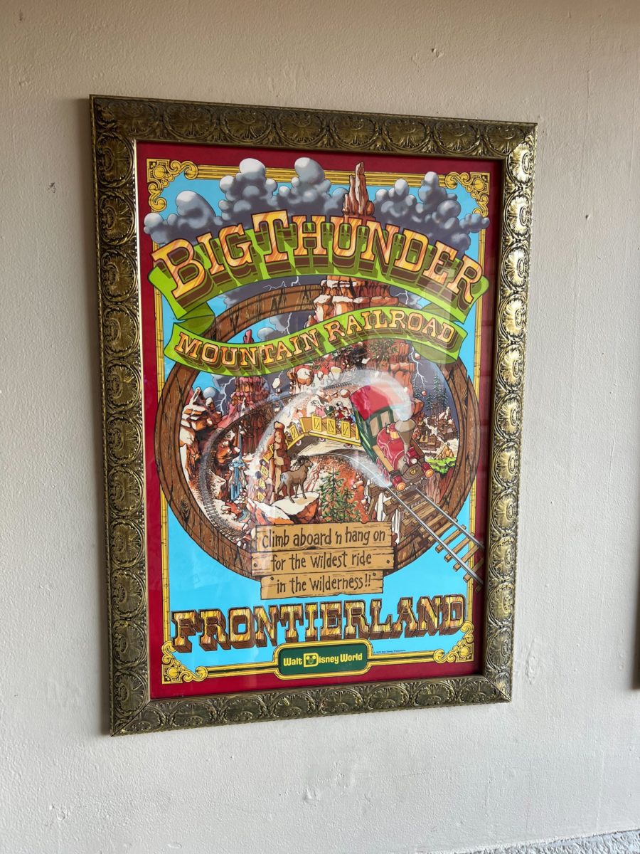 vintage-magic-kingdom-posters-1-1738934