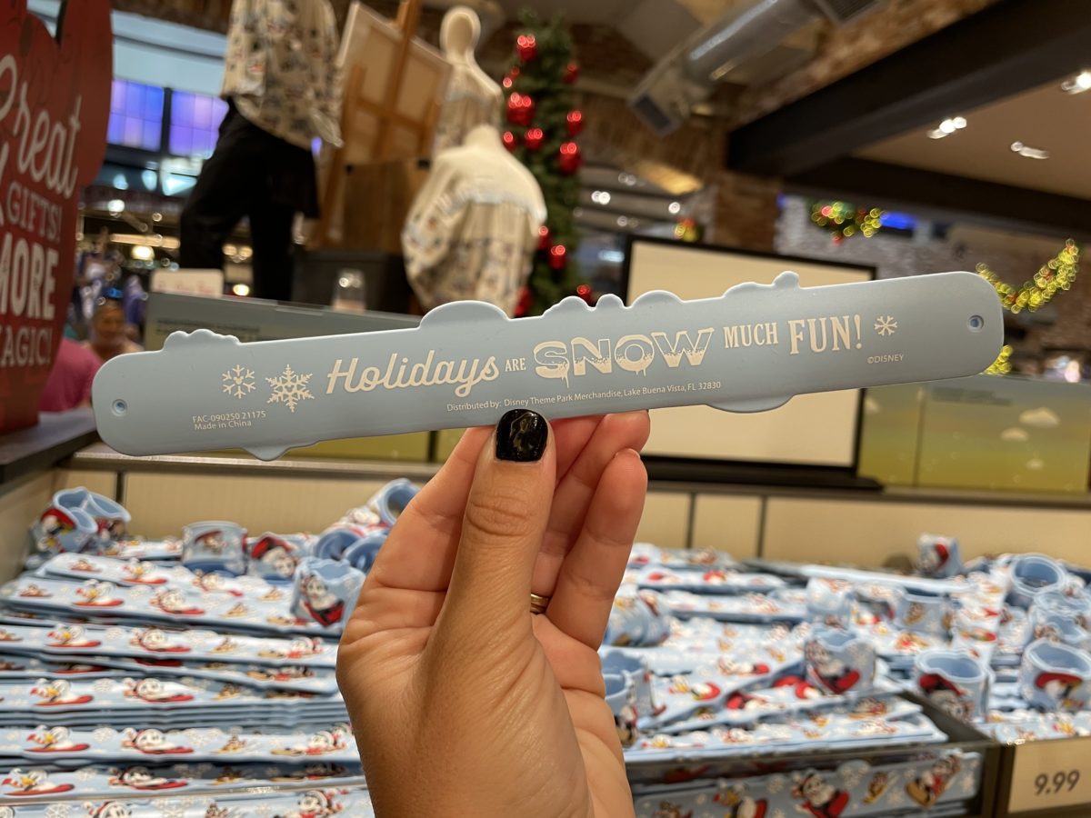 Holiday snap bracelet